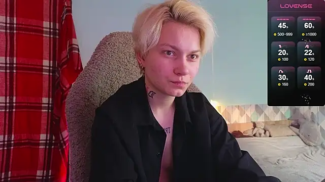 Snapshot of esajukyy chatting on February 3, 10:03 am esajukyy online show from February 3, 10:03 am