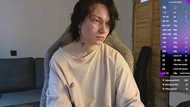 esajukyy online show from March 29, 9:11 am