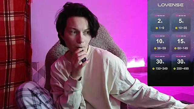 esajukyy online show from November 19, 10:26 am