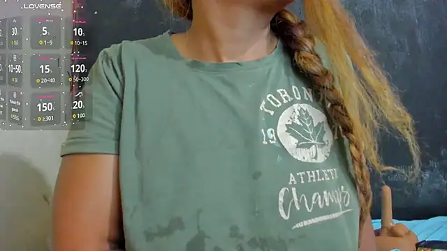 KamariaFyre online show from December 23, 9:52 am