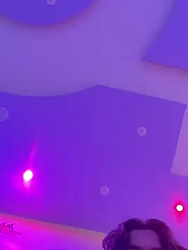 Onlyjishan online show from December 18, 4:17 pm