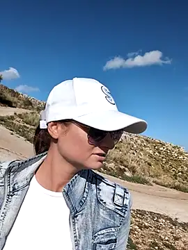 Samira-Summer online show from November 9, 12:20 pm