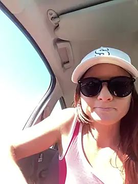 Snapshot of Samira-Summer chatting on March 17, 9:22 am Samira-Summer online show from March 17, 9:22 am