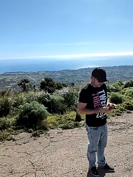 Snapshot of Samira-Summer chatting on February 24, 9:10 am Samira-Summer online show from February 24, 9:10 am