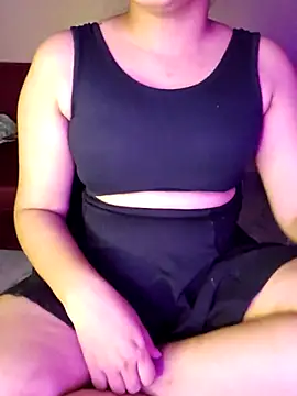 Snapshot of Olivia3 chatting on October 21, 8:19 pm Olivia3 online show from October 21, 8:19 pm