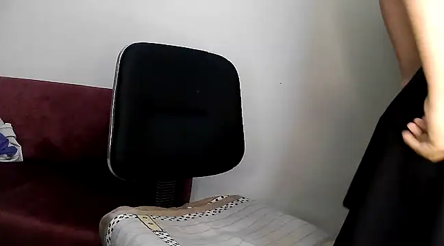 Snapshot of Olivia3 chatting on March 22, 9:42 pm Olivia3 online show from March 22, 9:42 pm