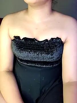 Snapshot of Olivia3 chatting on October 29, 6:40 pm Olivia3 online show from October 29, 6:40 pm