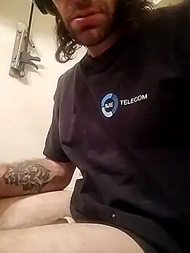 Snapshot of RainlessInitiator2 chatting on October 31, 4:47 pm RainlessInitiator2 online show from October 31, 4:47 pm