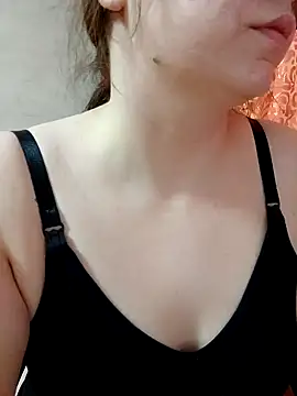 Snapshot of Miranda_Nancy chatting on February 23, 12:59 pm Miranda Nancy online show from February 23, 12:59 pm