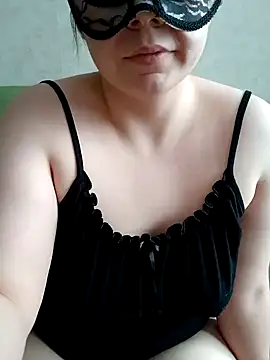 Snapshot of Miranda_Nancy chatting on March 13, 8:48 am Miranda Nancy online show from March 13, 8:48 am
