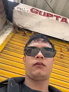 nick  yy online show from February 22, 8:49 am