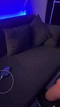 nick  yy online show from February 11, 5:57 pm