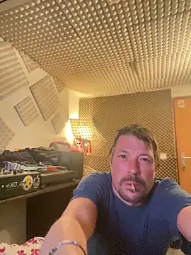 zenzero87 online show from March 25, 12:55 am