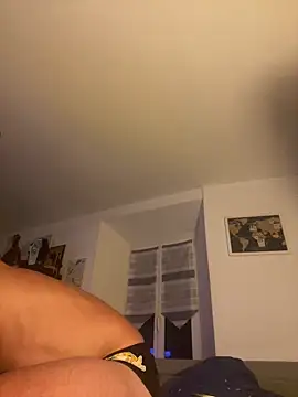 zenzero87 online show from October 10, 9:37 pm