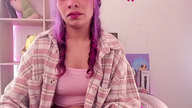 KatieSimpson  online show from December 23, 5:54 pm