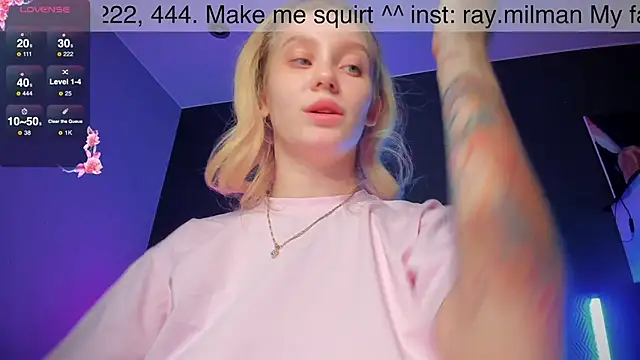 Snapshot of AliceMilman chatting on March 4, 6:07 pm AliceMilman online show from March 4, 6:07 pm