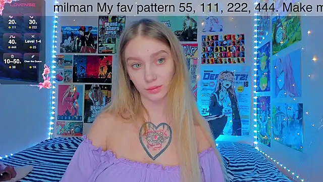 Snapshot of AliceMilman chatting on January 10, 8:18 am AliceMilman online show from January 10, 8:18 am