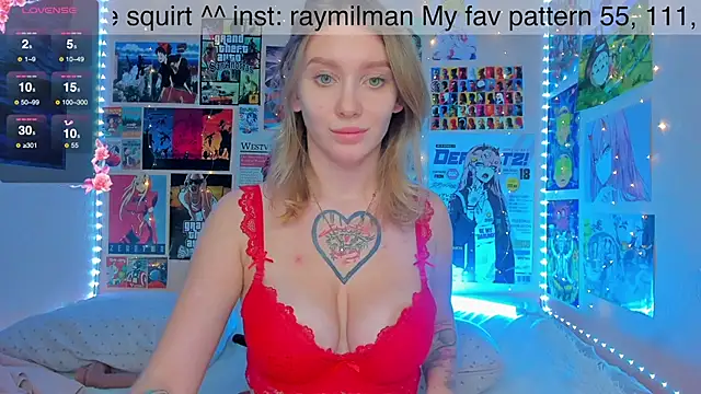 Snapshot of AliceMilman chatting on December 23, 3:00 pm AliceMilman online show from December 23, 3:00 pm