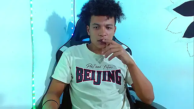 Black Diamon  online show from January 31, 9:05 am