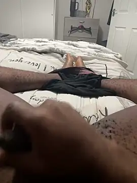 Hueythebbc online show from December 14, 6:30 pm