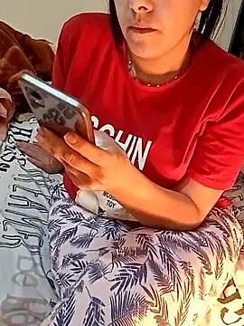 Snapshot of ShadiaStar chatting on February 27, 1:08 am ShadiaStar online show from February 27, 1:08 am