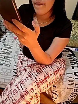 Snapshot of ShadiaStar chatting on February 24, 11:30 pm ShadiaStar online show from February 24, 11:30 pm