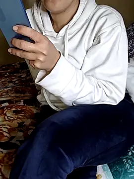 Snapshot of ShadiaStar chatting on February 8, 7:55 pm ShadiaStar online show from February 8, 7:55 pm