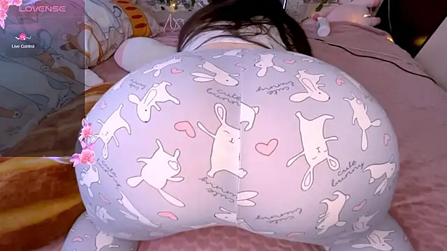 Snapshot of alex_dreams chatting on February 1, 11:41 am alex dreams online show from February 1, 11:41 am