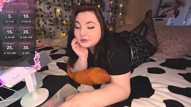 alex dreams online show from April 7, 4:20 pm