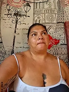 Snapshot of chubby_sexy_big_tits chatting on November 8, 12:20 pm chubby sexy big tits online show from November 8, 12:20 pm