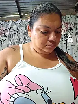 Snapshot of chubby_sexy_big_tits chatting on October 27, 12:06 pm chubby sexy big tits online show from October 27, 12:06 pm