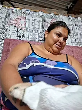 Snapshot of chubby_sexy_big_tits chatting on November 6, 12:47 am chubby sexy big tits online show from November 6, 12:47 am