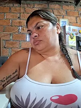 Snapshot of chubby_sexy_big_tits chatting on October 7, 1:01 pm chubby sexy big tits online show from October 7, 1:01 pm