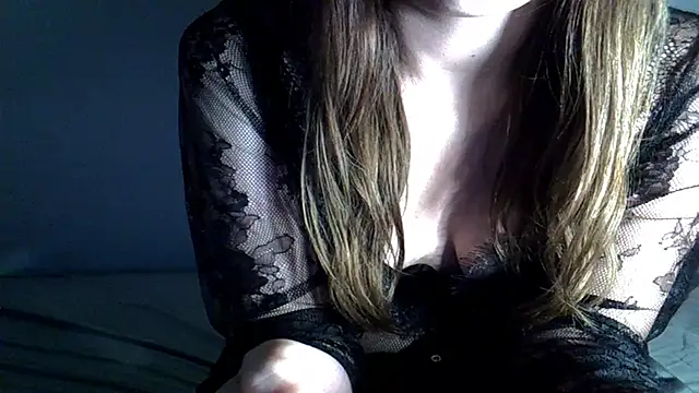 Snapshot of Aleniia10 chatting on September 26, 8:16 pm Aleniia10 online show from September 26, 8:16 pm