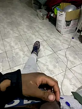 Lahcene online show from December 2, 7:26 pm