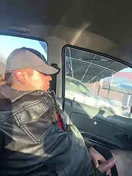 Snapshot of danielgreeneyes54 chatting on February 2, 2:13 pm danielgreeneyes54 online show from February 2, 2:13 pm