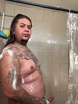 Snapshot of danielgreeneyes54 chatting on December 30, 3:23 pm danielgreeneyes54 online show from December 30, 3:23 pm