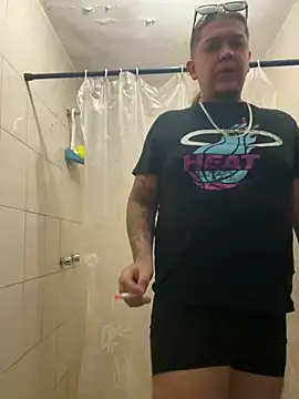 Snapshot of danielgreeneyes54 chatting on December 31, 1:15 am danielgreeneyes54 online show from December 31, 1:15 am