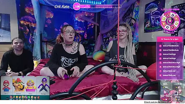 Snapshot of Stonermama666420 chatting on February 26, 5:03 am Stonermama666420 online show from February 26, 5:03 am