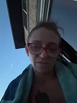 Stonermama666420 online show from May 19, 4:08 am