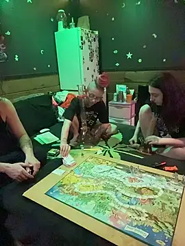 Stonermama666420 online show from April 20, 4:15 am