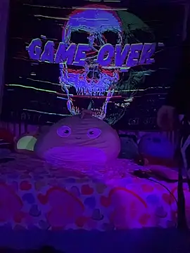 Stonermama666420 online show from February 10, 5:17 am