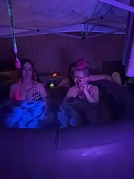 Stonermama666420 online show from February 16, 2:54 am