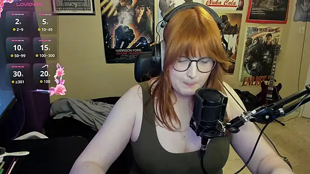 Snapshot of HannahCastle96 chatting on March 16, 1:02 am HannahCastle96 online show from March 16, 1:02 am
