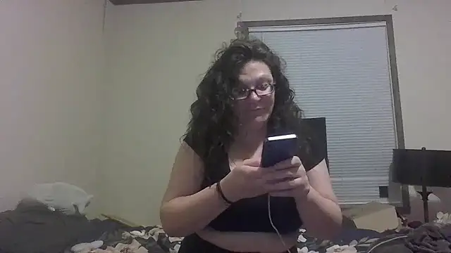 kitwithclaws420 online show from April 19, 1:17 am