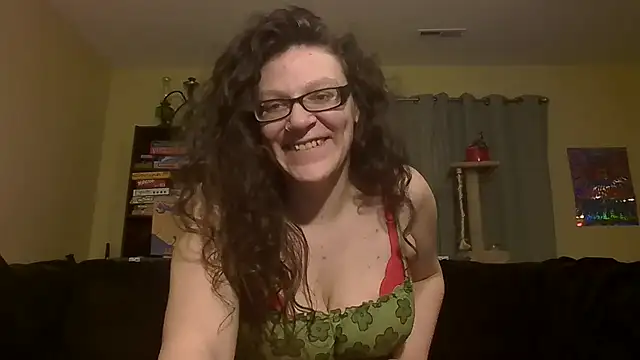 kitwithclaws420 online show from December 29, 11:50 am