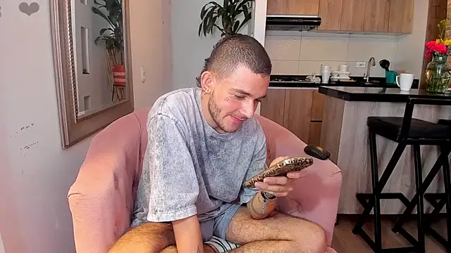 Snapshot of AbadSpears chatting on March 22, 6:54 am AbadSpears online show from March 22, 6:54 am