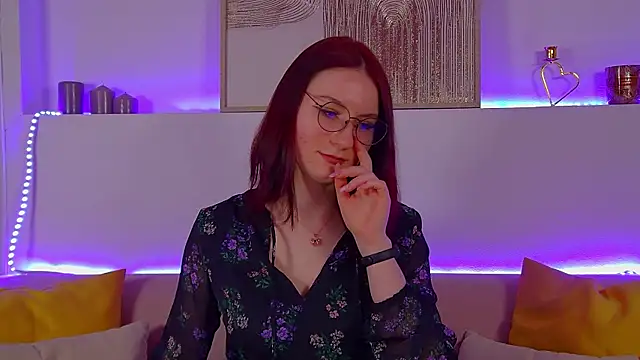 VictoriaArdern online show from March 16, 6:31 am