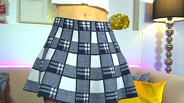 VictoriaArdern online show from December 3, 7:13 pm