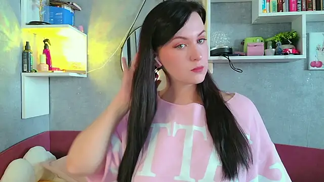 liya gorgeous online show from April 13, 7:23 am